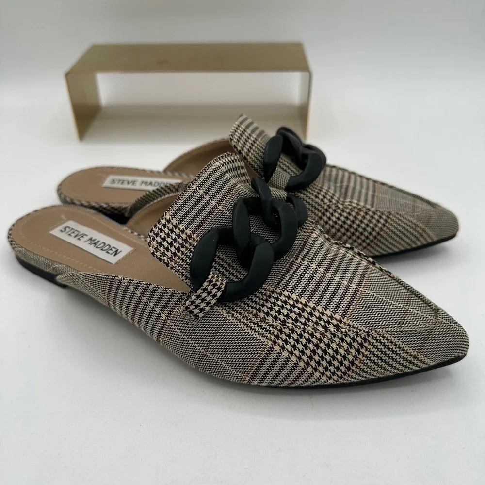STEVE MADDEN Fleur Pointed Toe Mules Tan Plaid Chunky Black Chain Detail | 7 - Picture 7 of 13